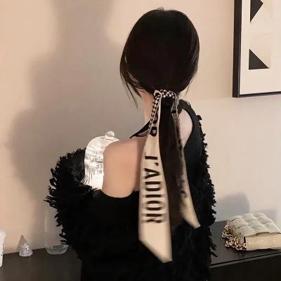 不可爱的她